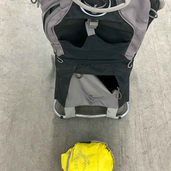 Osprey Gray and Black Men's Backpack - Picture 8 of 15